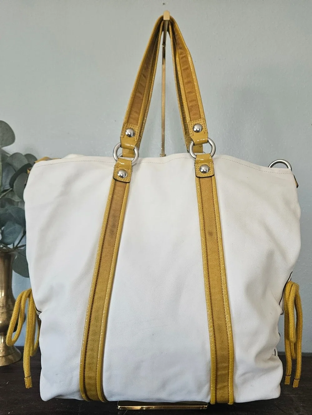 COACH Poppy  Spotlight Retro 2000s 2-Way Shoulder Bag, Daisy Yellow Trim.